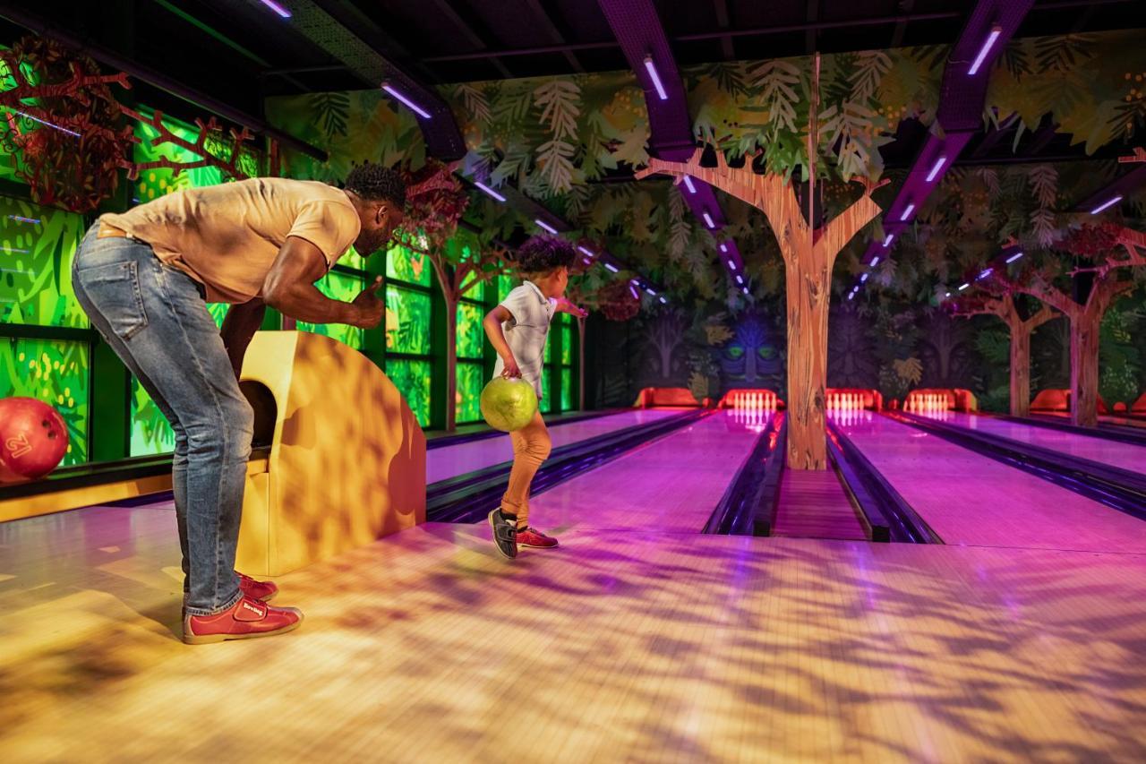 ホテル Center Parcs Les Bois Francs ヴェルヌイユ・ダヴル・エ・ディトン エクステリア 写真