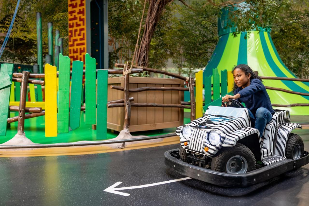 ホテル Center Parcs Les Bois Francs ヴェルヌイユ・ダヴル・エ・ディトン エクステリア 写真
