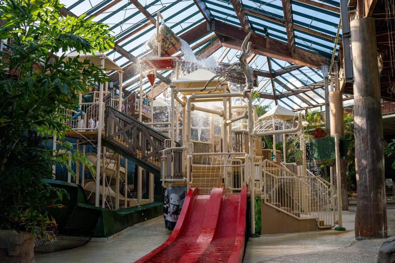 ホテル Center Parcs Les Bois Francs ヴェルヌイユ・ダヴル・エ・ディトン エクステリア 写真
