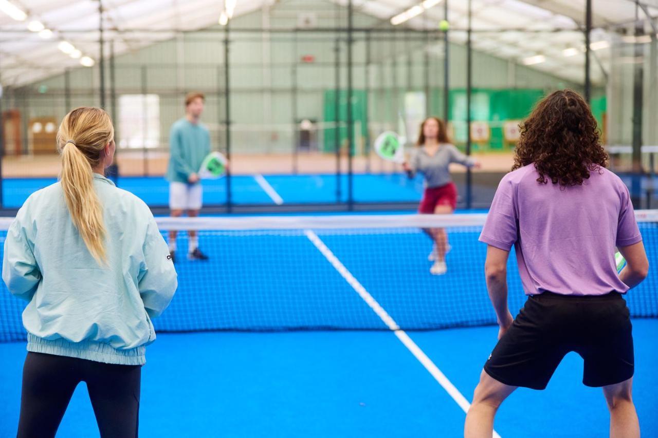 ホテル Center Parcs Les Bois Francs ヴェルヌイユ・ダヴル・エ・ディトン エクステリア 写真