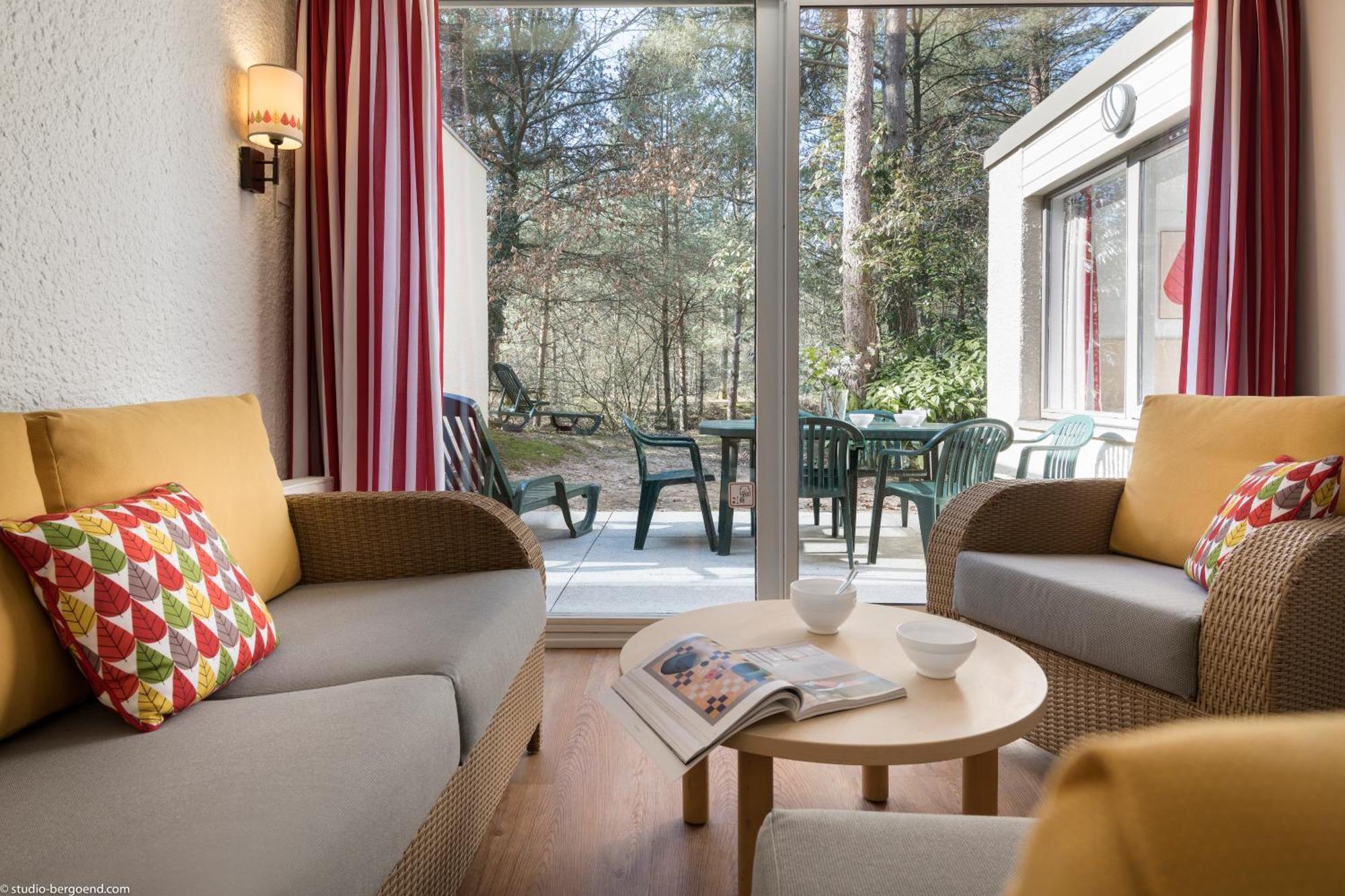 ホテル Center Parcs Les Bois Francs ヴェルヌイユ・ダヴル・エ・ディトン エクステリア 写真