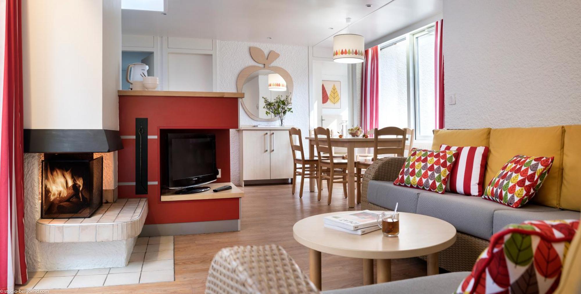 ホテル Center Parcs Les Bois Francs ヴェルヌイユ・ダヴル・エ・ディトン エクステリア 写真