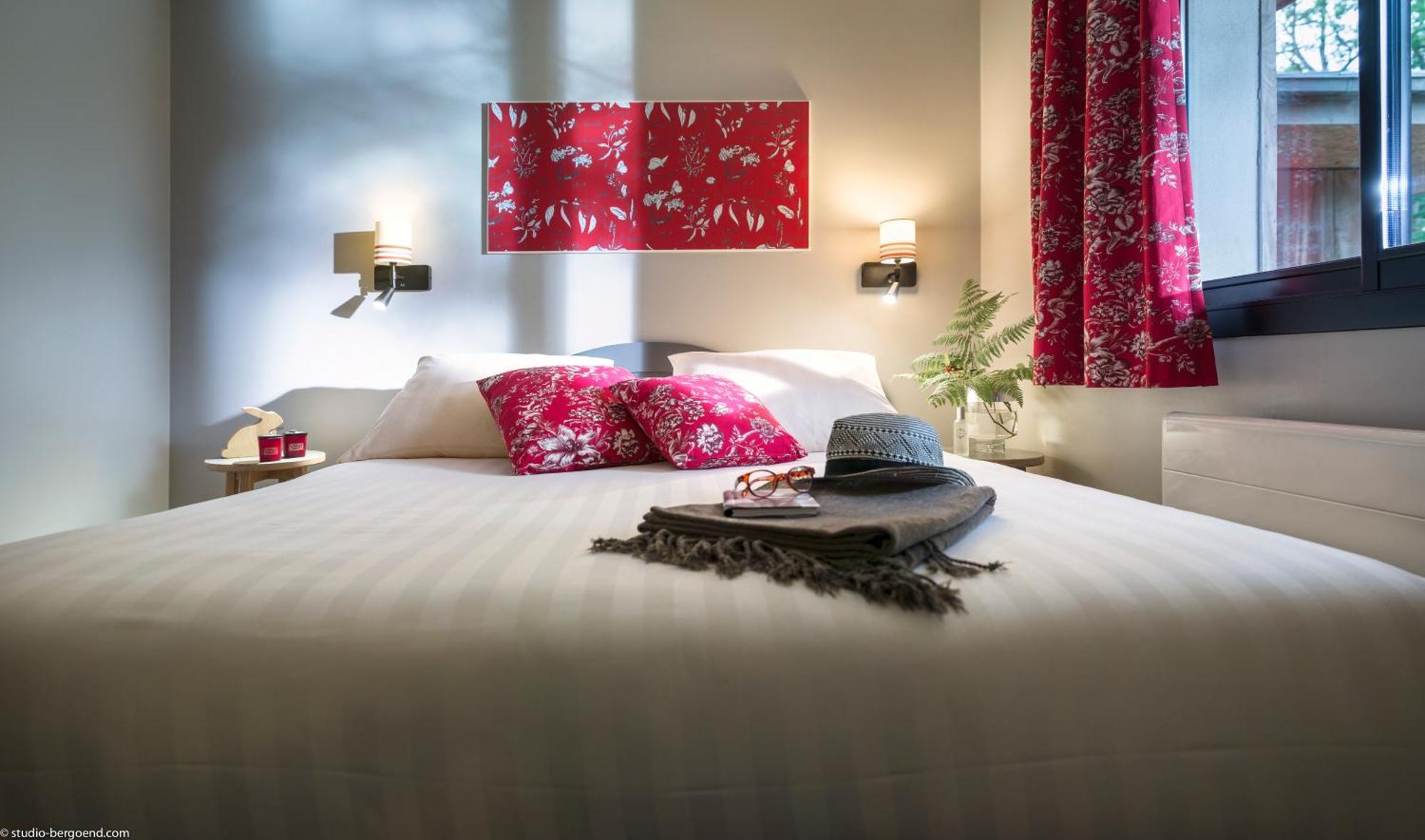 ホテル Center Parcs Les Bois Francs ヴェルヌイユ・ダヴル・エ・ディトン エクステリア 写真