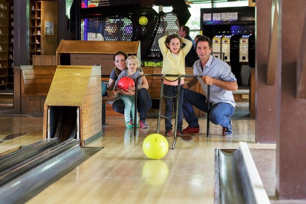 ホテル Center Parcs Les Bois Francs ヴェルヌイユ・ダヴル・エ・ディトン エクステリア 写真